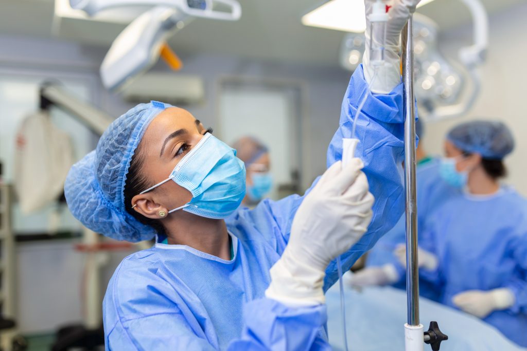 جامعة استينيا: دراسة التمريض في أقوى الجامعات طبيًا